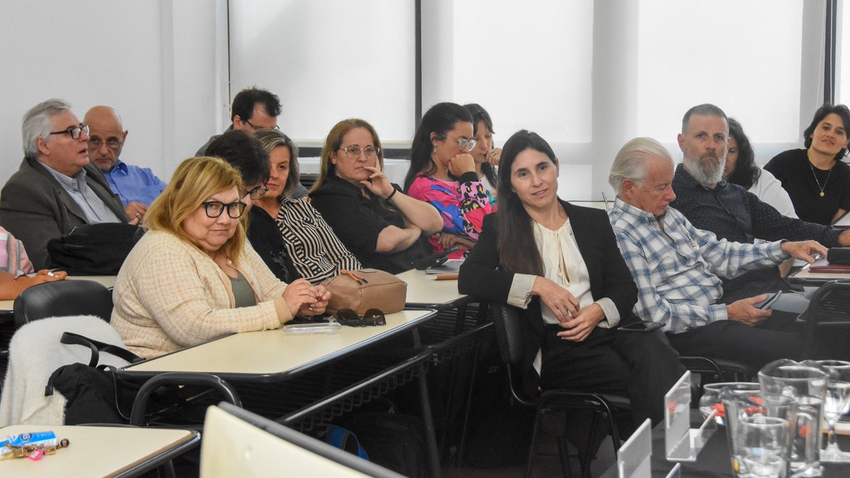 COMENZÓ EL CONGRESO INTERNACIONAL DE INVESTIGACIÓN EN CIENCIAS DE LA ADMINISTRACIÓN
De la apertura participaron el decano @EDeGiusti, el presidente de la @UNLP <a href="/MLopezArmengol/">Martín López Armengol</a>, e Inés Vázquez Boasso de la <a href="/FCEA_UdelaR/">FCEA Udelar</a> 
👉Programa del Congreso: econo.unlp.edu.ar/frontend/media…