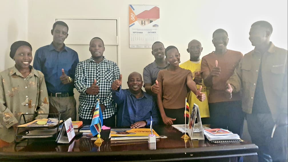 Katwire polly tweet media