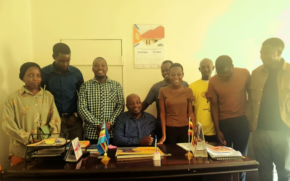 Katwire polly tweet media