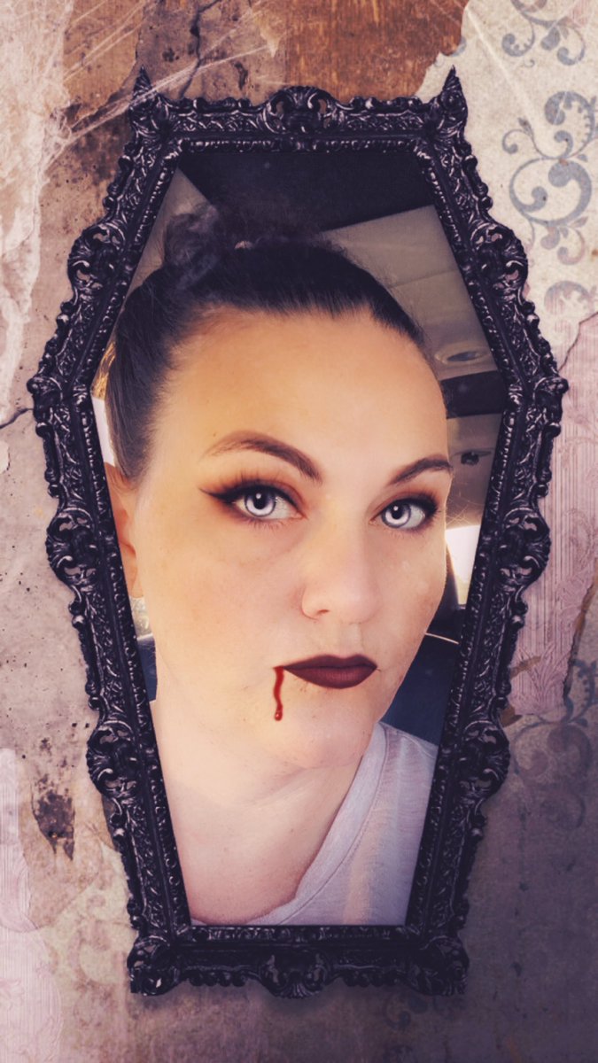Halloween is coming 🧛🏻‍♀️