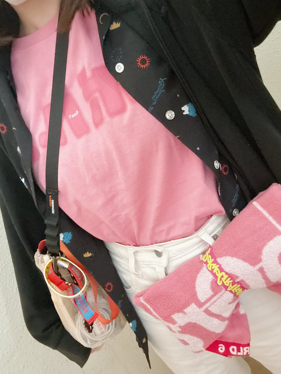 1999_pg_'s tweet photo. 整理番号96で前から3列目でした！後にも先にもこんなに近いことは無さそう🥹ネタバレできないので感想は控えますが、カウントダウンライブでまたすぐ会えるのが嬉し〜！ #FCUW6 https://t.co/R3MNVgRxXc