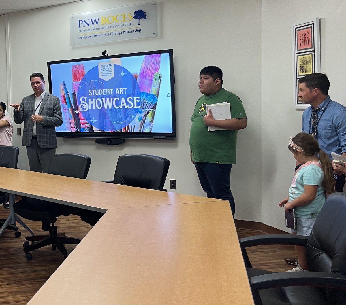 pnwboces's tweet image. The PNW BOCES board celebrated the artwork of Fox Meadow senior Jordyn Frias @PeeksillCSD as well as the work of other artists before last night's board meeting. Jordyn's teachers and family were also on hand for the festivities!