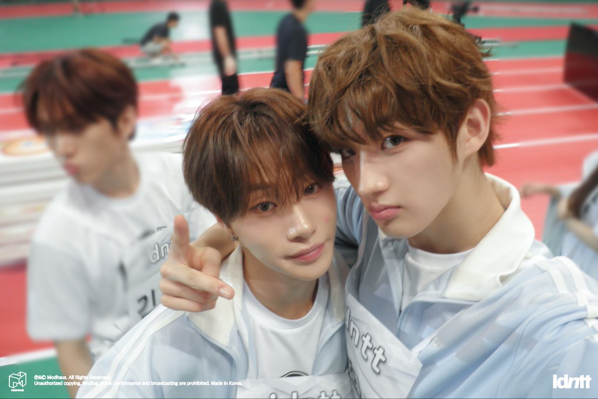 magneeet_'s tweet image. 아체대커플개짜증
