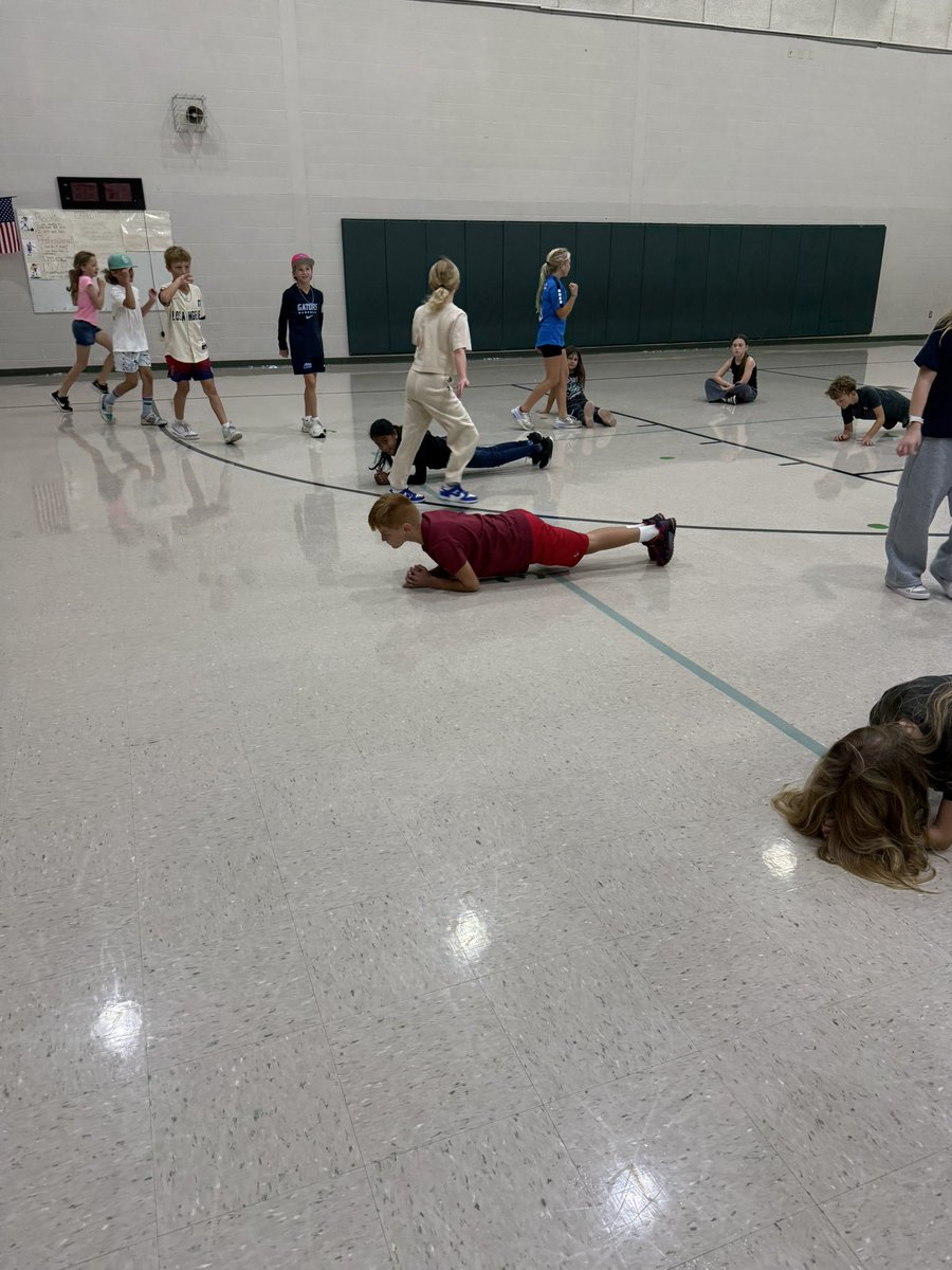 Chrissy Poulter tweet media