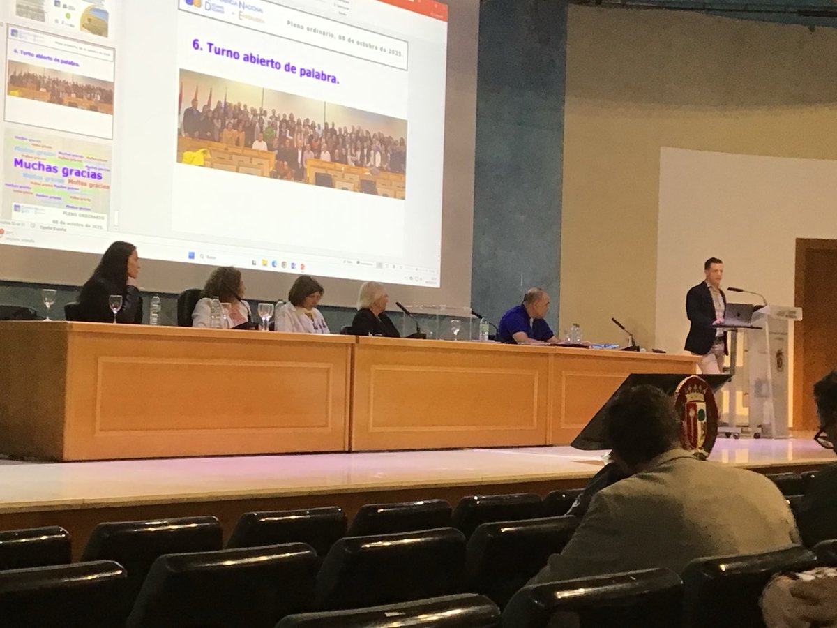 Hoy en el pleno ordinario y extraordinario de ⁦⁦<a href="/CNDE_es/">CNDE</a>⁩ con despedidas y nuevas incorporaciones. Muchas gracias a quienes se marchan por todo su trabajo realizado,y mucha suerte a quienes inician su andadura con nuevos e importantes retos!