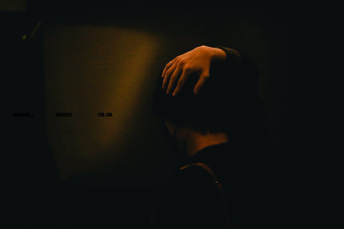 fourth_rib_'s tweet photo. 251005
Paris
FINGERS!
#JUN 
#SEVENTEEN 
#문준휘 
#준 
#文俊辉
#MaisonMargielaSS26 https://t.co/p0rRyE3sxi