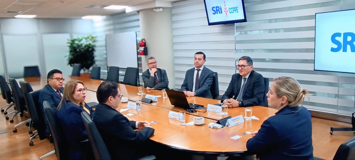 SRI Ecuador tweet media