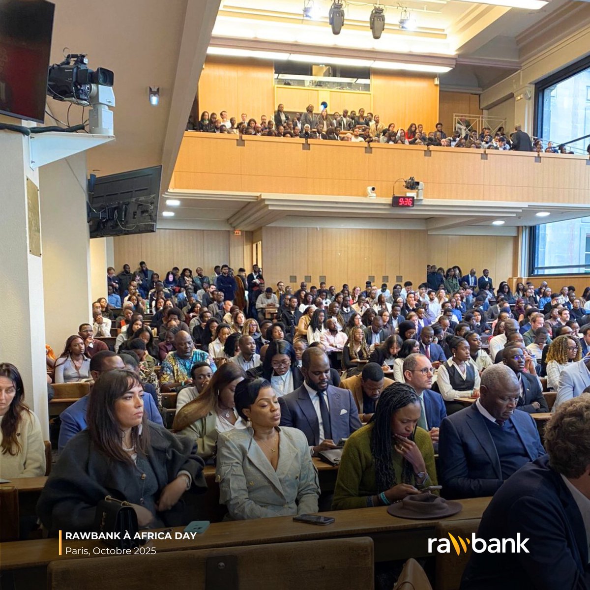L’Afrique et sa jeunesse au cœur des échanges !

Rawbank a participé à #AFRICADay à #Paris, aux côtés de leaders du continent, représentants de la diaspora et étudiants. Un rendez-vous essentiel pour penser ensemble l’avenir du continent. 🇨🇩🌍

Sur notre stand, nous avons échangé