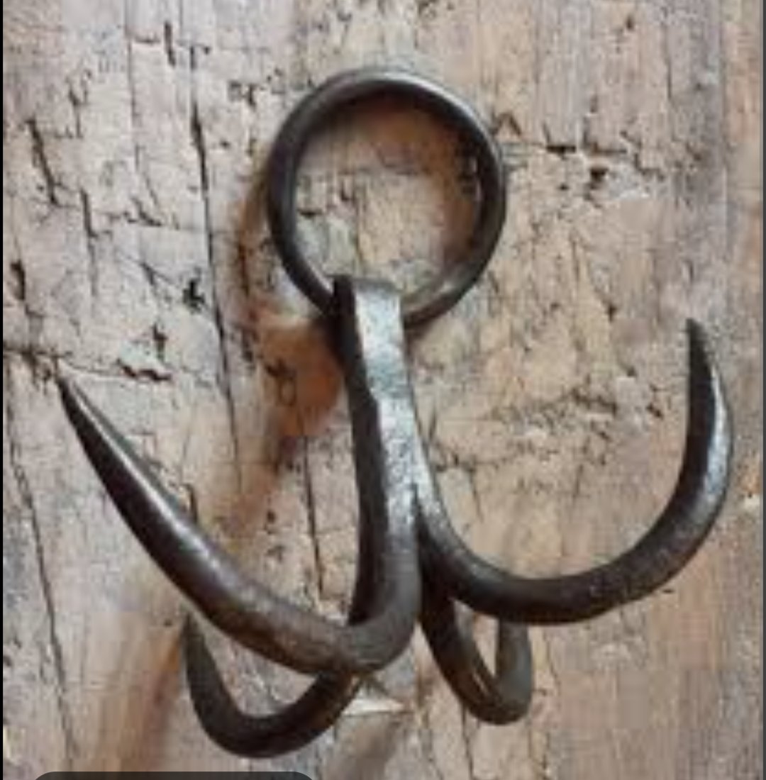 m_e_d_i_n_a_t_'s tweet image. What's this called in English?
I'll be in the CS🌚