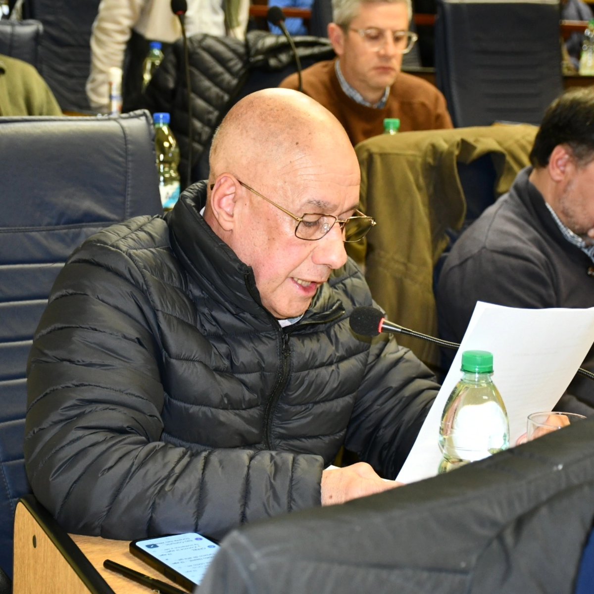 En la Junta Departamental requieren que la Intendencia clarifique la situación de inmuebles  cedidos en comodato en el predio donde se proyectaban la zona franca y el parque industrial.

lavozdemelo.com.uy/2025/10/08/sup…