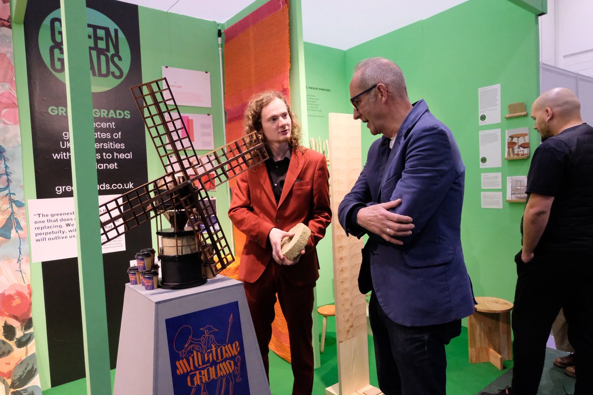 Little Red Rooster tweet media