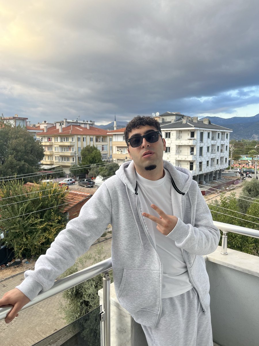 ortadogu konserini iptal etmis 😖