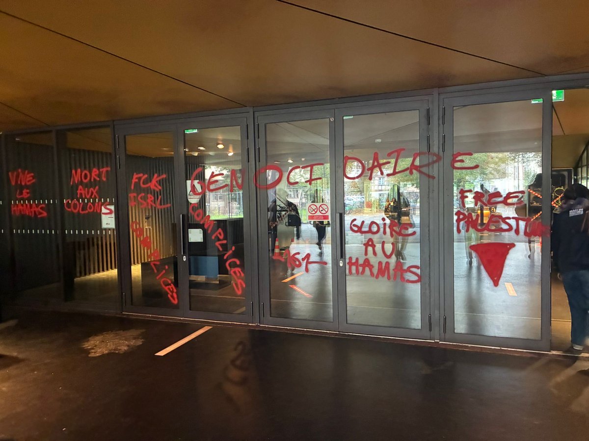 Je condamne avec la plus grande fermeté les tags à la gloire du Hamas découverts aujourd’hui sur le bâtiment de Sciences Po #Strasbourg (Cardo).

Ces inscriptions constituent une apologie du terrorisme et une insulte à la mémoire des victimes du 7 octobre 2023. Glorifier une
