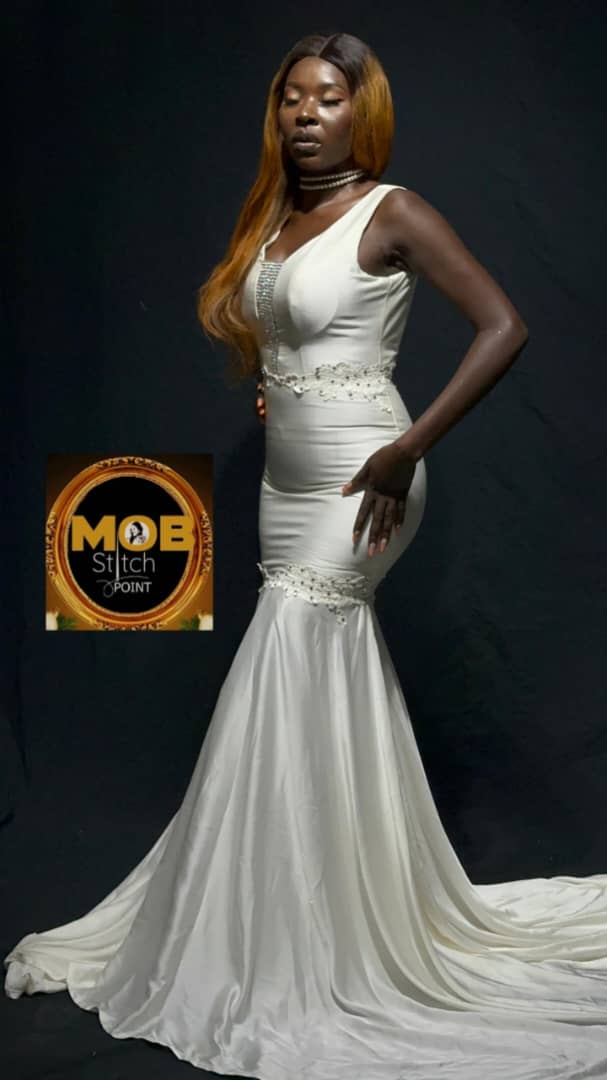 mobstitchpoint1's tweet photo. The wedding gown or dress... whether it is the silhouette, the  dramatic volume of a ballgown, the sleek elegance of a sheath, or the flattering curves of a mermaid cut, each and every style and design frame the moment, dictating the narrative of the brides' https://t.co/TNSbB2m4aD