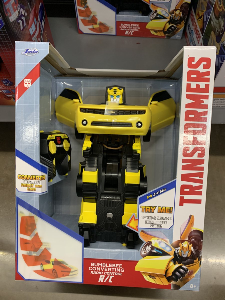 tfw2005's tweet image. Jada Toys RC Converting Bumblebee Found At US Retail news.tfw2005.com/2025/10/08/jad…