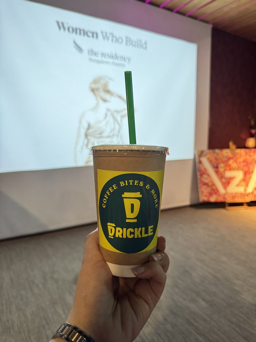harnidhish's tweet image. What a fantastic event @residency__blr! 

Thank you for having me @NimishaChanda 🥰

(And look what I found @lightroastguy!)

(Cc @letsdrickle)