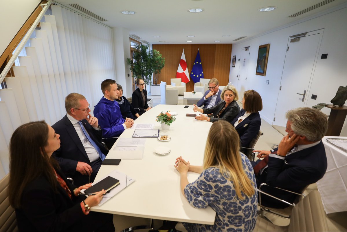 ValerieHayer's tweet image. Greenland and the European Union have been stable, reliable, and important partners for over 40 years.

The shared conviction between @RenewEurope and Prime Minister Jens-Frederik Nielsen: Greenland needs Europe just as Europe needs Greenland.

Let’s take our relationship even…