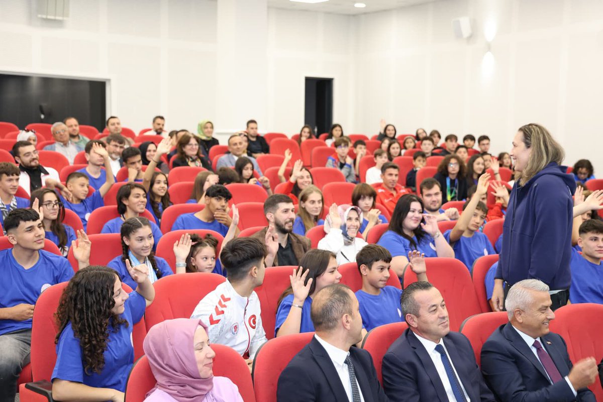 #tckarabukvaliligi
#valimustafayavuz
#ilmillieğitimmüdürlüğü
#gençlikvesporilmüdürlüğü
#127parlayanyıldız