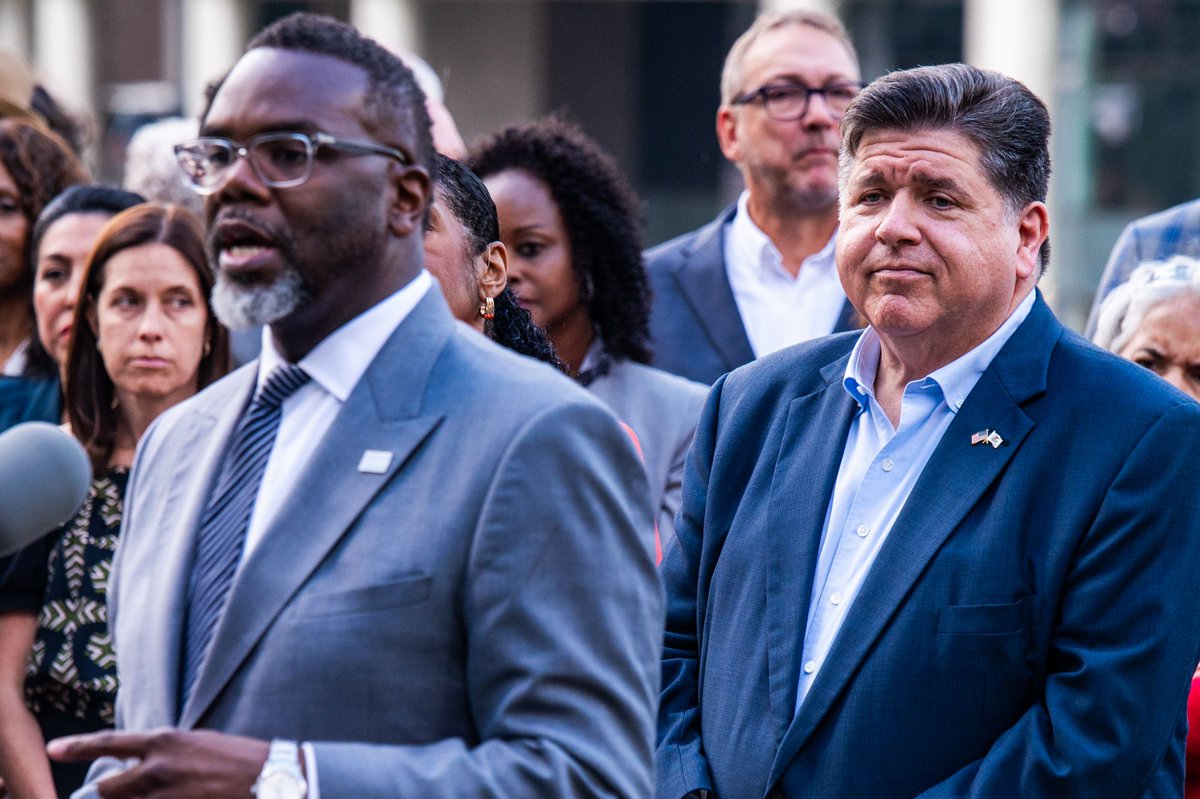 President Trump said Gov. Pritzker and Mayor Johnson should “be in jail” for not protecting ICE agents. blockclubchi.co/4nS4lE0