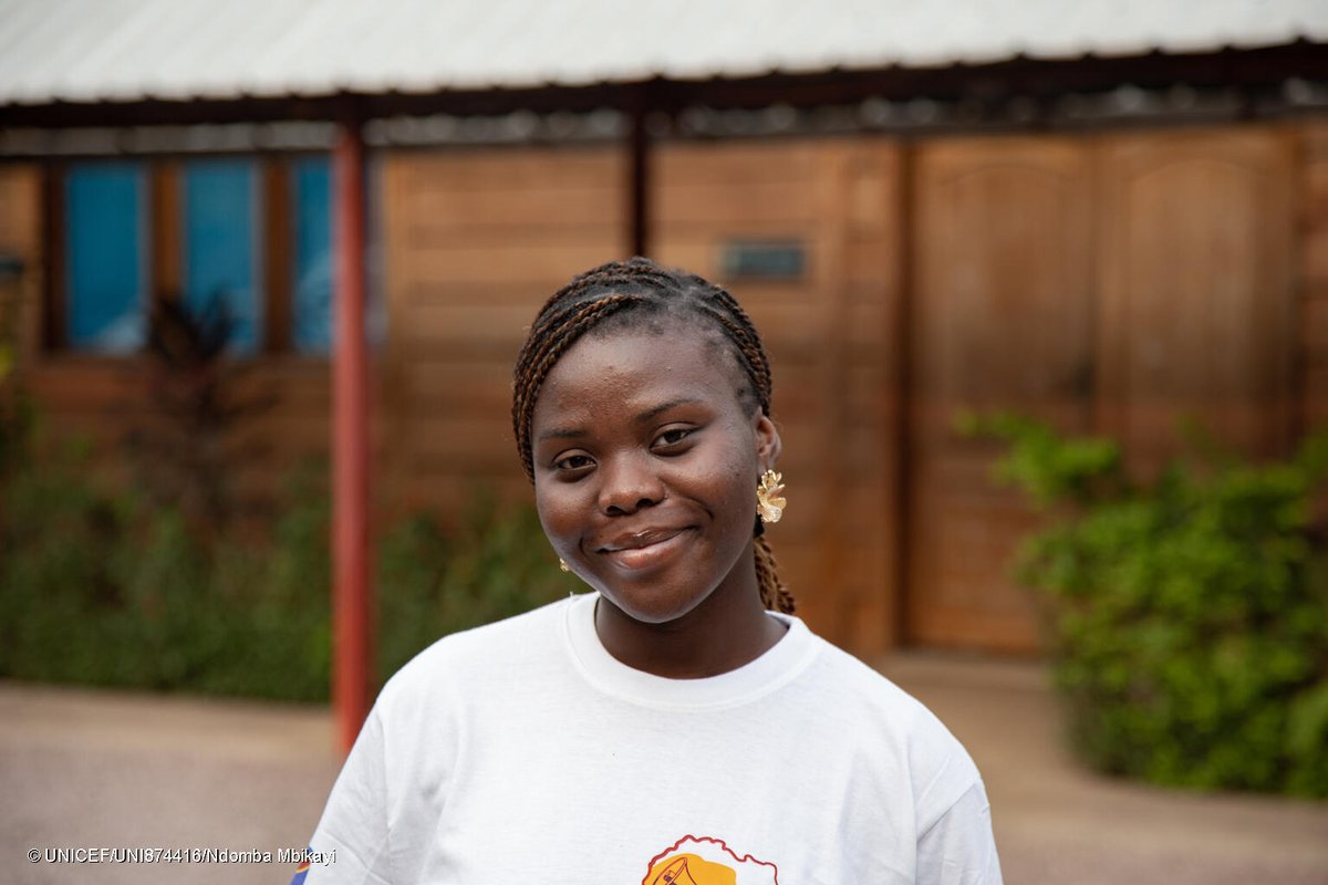 UNICEFDRC's tweet photo. « Je crois profondément que chaque voix compte parce qu’elle porte l’espoir et le changement. »

Aimée Césaire Kitenge, 19 ans, participera au #SommetDesFillesDakar2025 pour défendre les droits des filles et promouvoir leur pleine participation.

#VoixDesFilles @UNICEFAfrica https://t.co/A70Lek1CRk