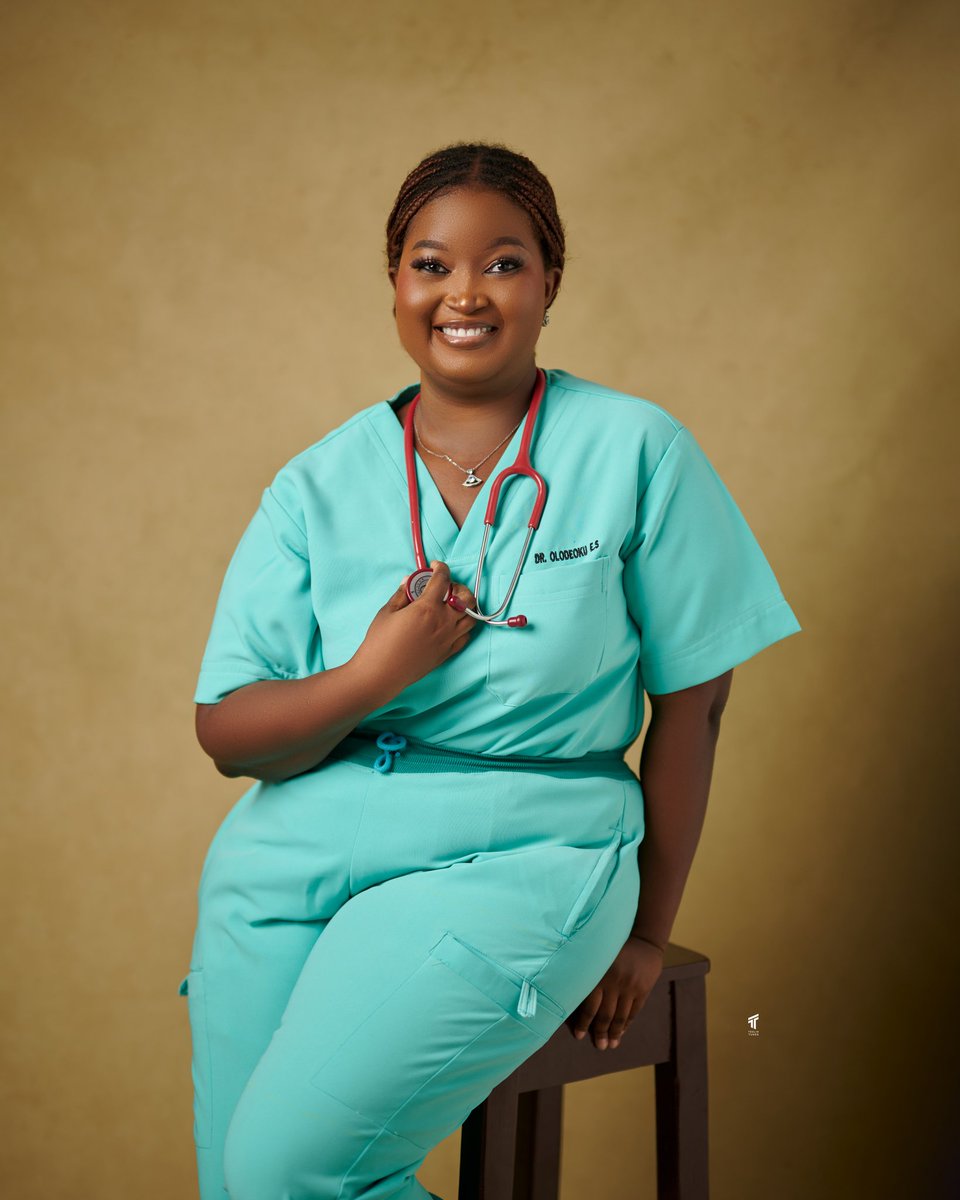 Ápotíéríoluwä✨ tweet media