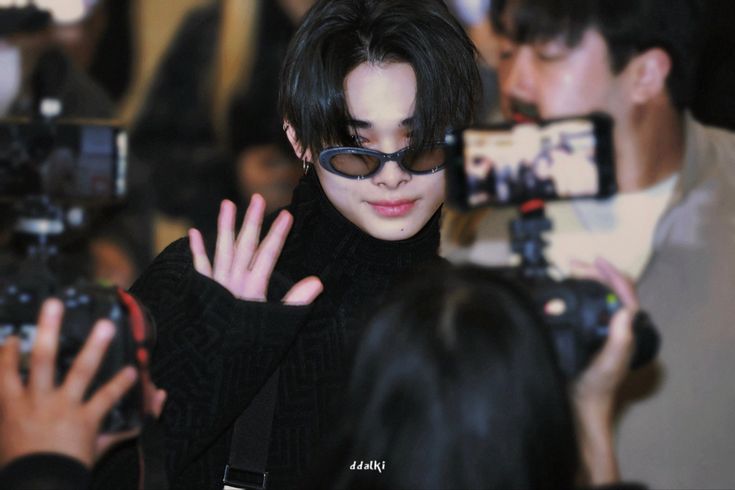 nmepttune's tweet image. bbg and his husband