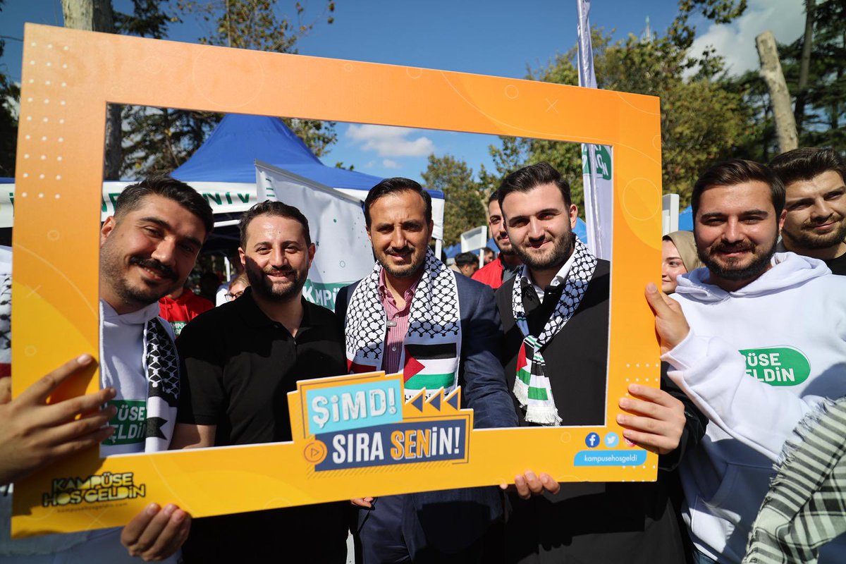 📍İstanbul Üniversitesi 

İl Başkanımız Sn. <a href="/abdullahozdemir/">Abdullah Özdemir</a> ve İl Gençlik Kolları Başkanımız Sn. <a href="/nevzatyucetr/">Nevzat Yüce</a> ile “Kampüse Hoş Geldin” standımızı ve öğrenci kulüplerinin stantlarını ziyaret ettik ✋

Öğrencilerle içten ve samimi sohbetler gerçekleştirdik,enerjileri bize güç