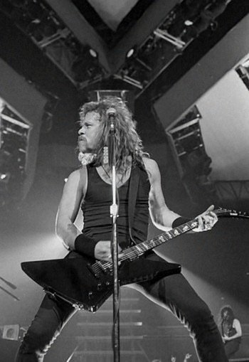 HeavyHardMusic's tweet photo. James Hetfield - Metallica
Live life, don't just exist.
#ThrashMetal #HeavyMetal https://t.co/h2bYI7txko