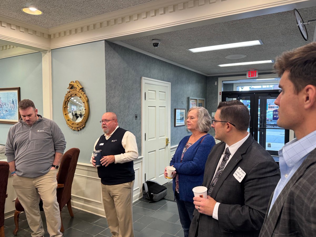 chamber_bg's tweet image. Thanks to everyone who joined us at the BB&amp;amp;b with Civista Bank! We hope you enjoyed starting your morning off by networking with fellow Chamber Investors and learning more about Civista and their employees. 

A huge thanks to Mark and his team for their hospitality!