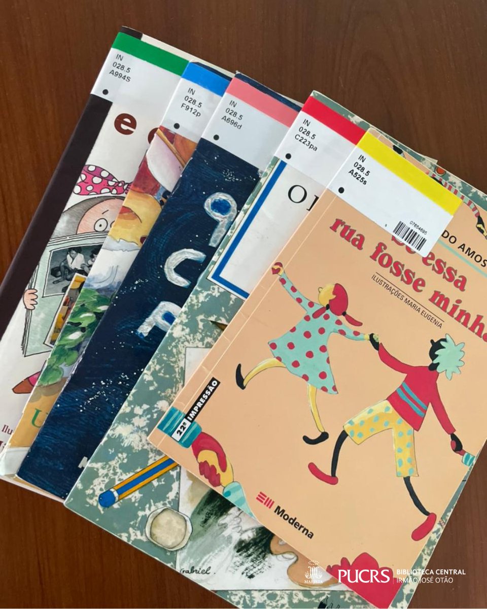 Biblioteca PUCRS (@bibliotecapucrs) on Twitter photo 🌈 Outubro é o mês das crianças. E de celebrar a imaginação! O acervo de Literatura Infantil da Biblioteca Central encanta leitores de todas as idades. 
📍 3º pavimento, estante 54.
#BibliotecaPUCRS #MêsDasCrianças 🌈 Outubro é o mês das crianças. E de celebrar a imaginação! O acervo de Literatura Infantil da Biblioteca Central encanta leitores de todas as idades. 
📍 3º pavimento, estante 54.
#BibliotecaPUCRS #MêsDasCrianças