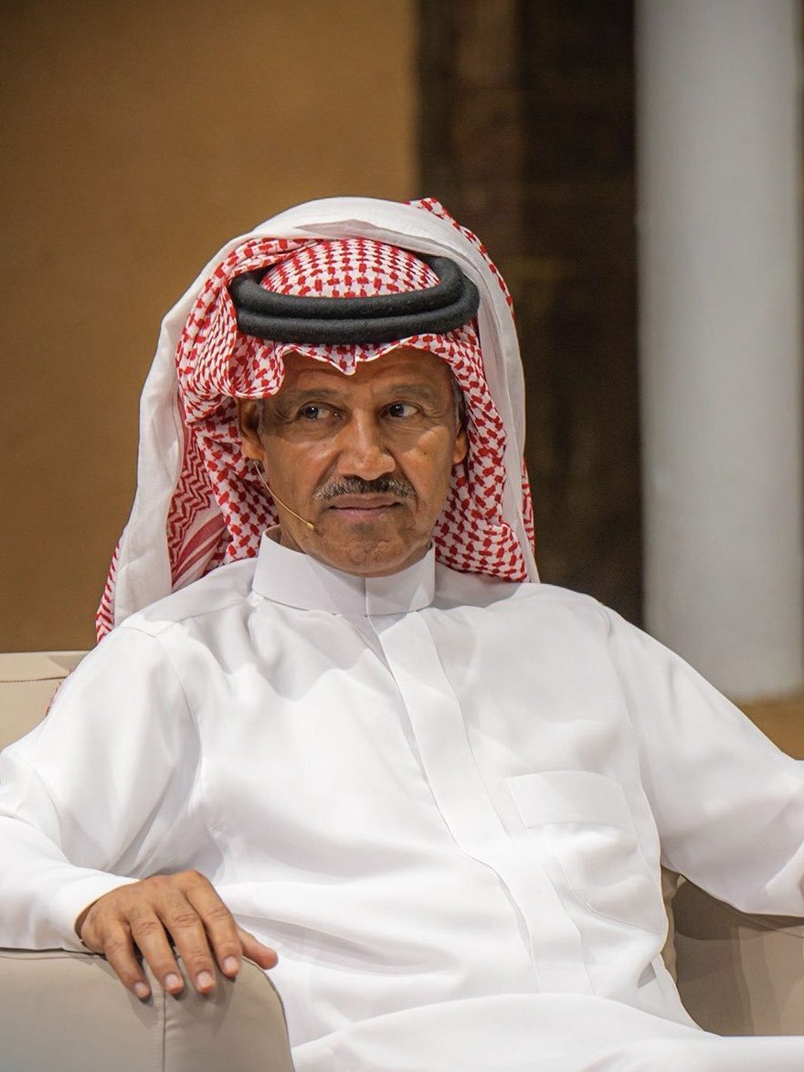 abusafer's tweet photo. إذا كانت يدين البعض مشدودة، فيدين حكامنا
ممدودة "

شخص راقي تكلم بمشاعر مواطن واختصرها بدون اي استفزاز وبدون تشكيك ولا تصعيد احترام يا ابو  نايف ♥️ https://t.co/pYaSUTUnTt