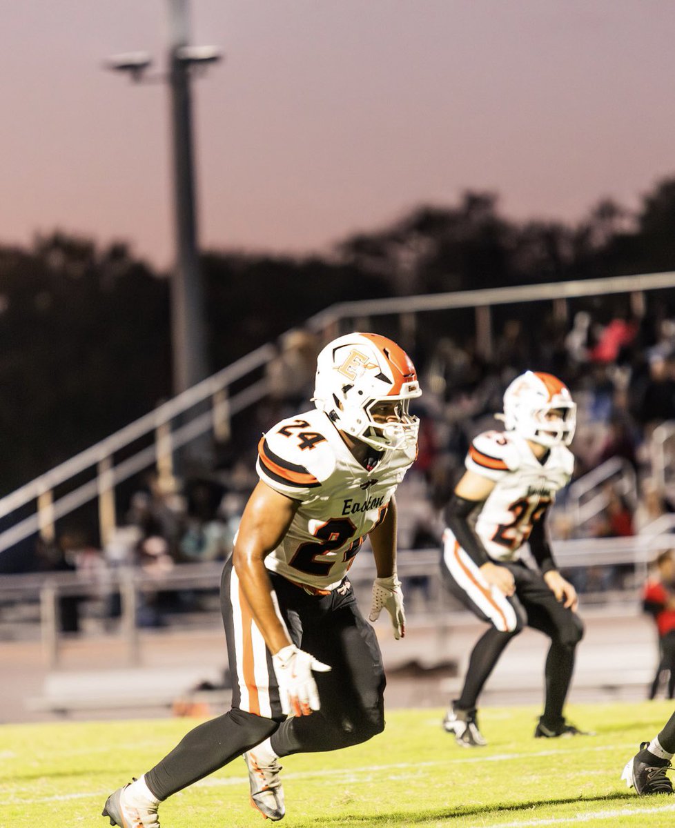 Nevin Whitaker ✞ tweet media