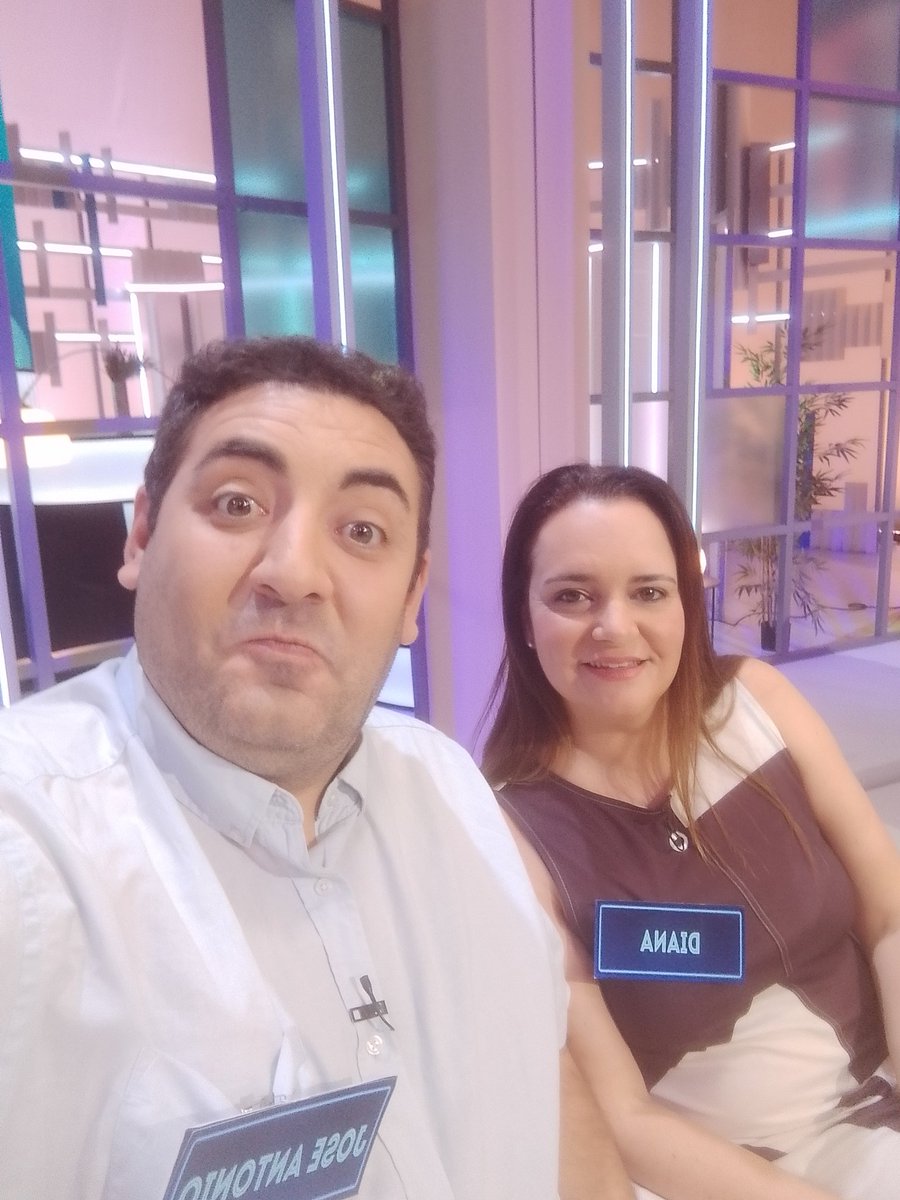 Hoy volvemos a @eitb al programa #talparacual , a comentar nuestros trapos sucios jejeje.
Os espero a las 17:15, cada vez nos sale mejor el programa. 
Os adjunto el enlace de ayer.

#magotutan #show #programatv #tv #concursotv #risas #matrimonio 

eitb.eus/N_5D7xMd/