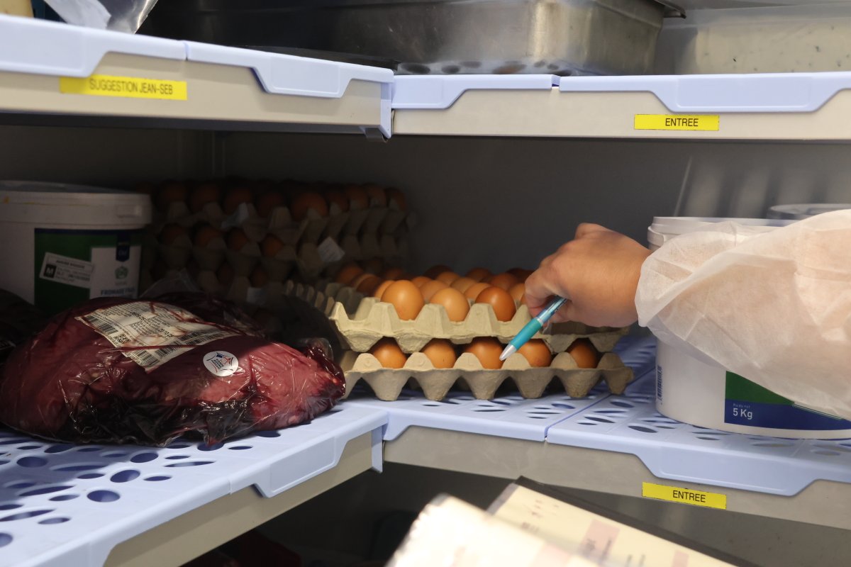 Prefet54's tweet image. #Restauration 🍽️ | Depuis l’été les services « Concurrence, Consommation et Répression des Fraudes » et « Sécurité et Qualité Sanitaire de l’Alimentation » de la direction départementale de la protection des populations (DDPP) conduisent plusieurs contrôles conjoints visant à