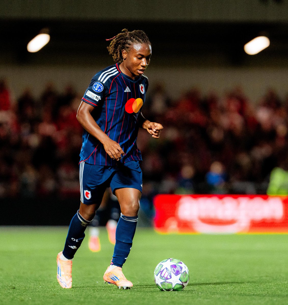 dumornaycorven's tweet image. Great Night in London… +3 ⭐️