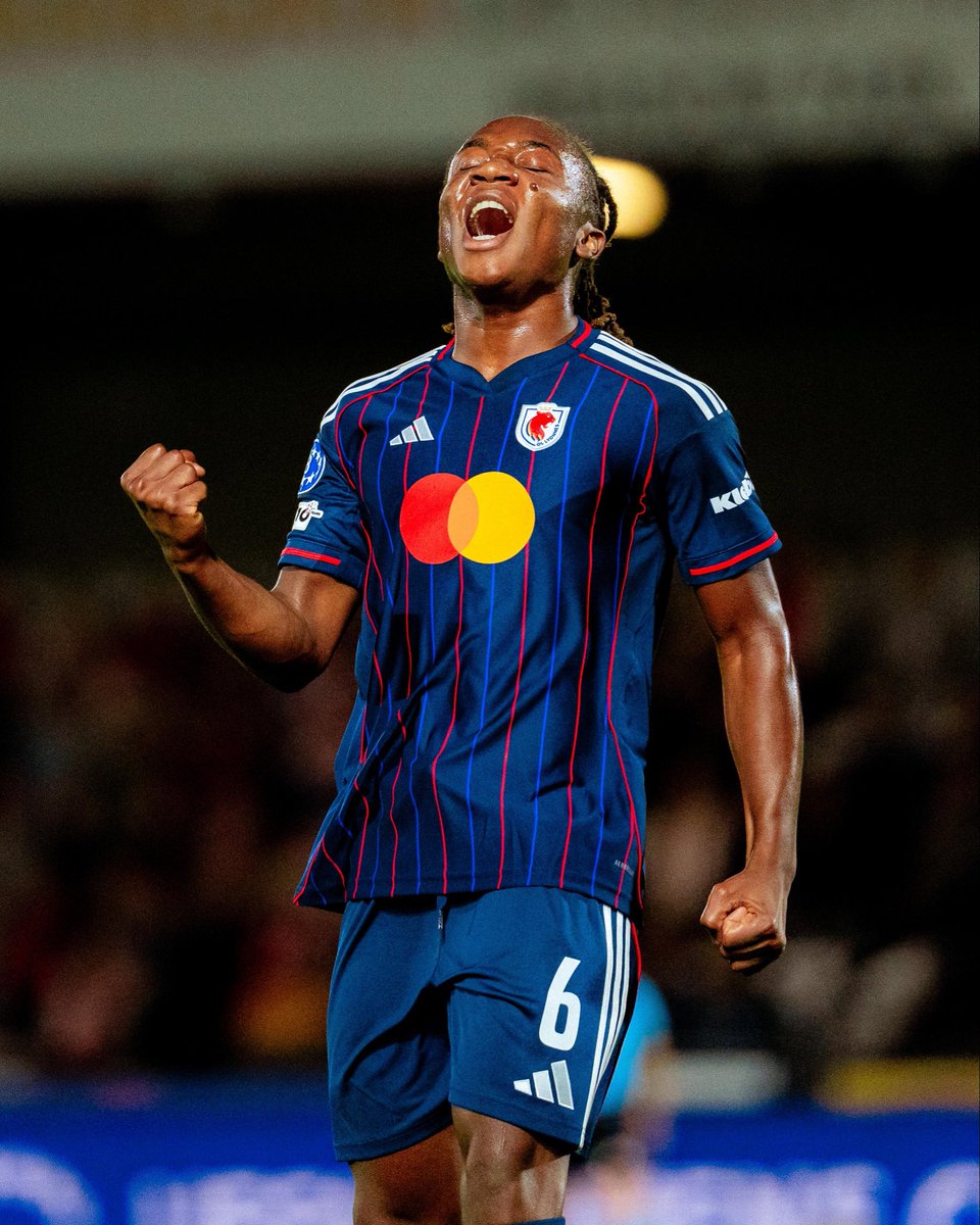 dumornaycorven's tweet image. Great Night in London… +3 ⭐️