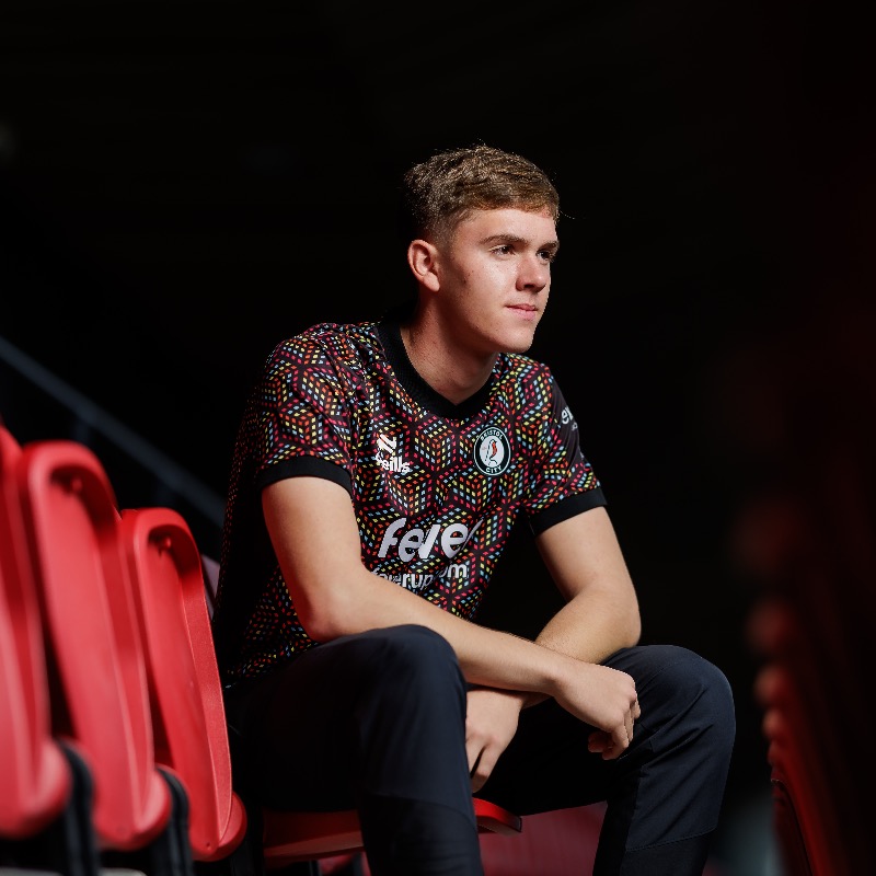 BristolCity's tweet photo. Freddie Godden has signed his first professional deal at #BristolCity! ✍️

Congratulations Freddie! 👏