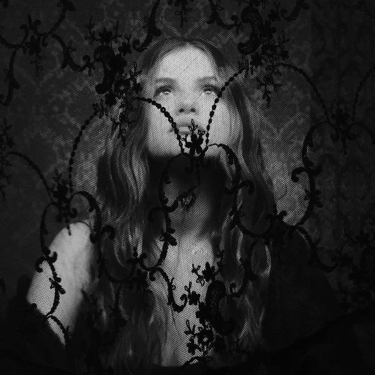 selgomezdata's tweet image. .@SelenaGomez&apos;s “In The Dark” will probably be released on October 23rd.