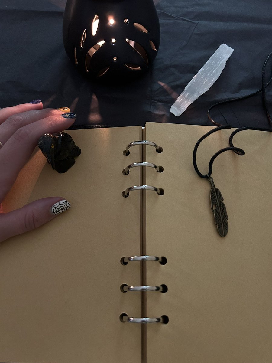 _MistressVesper's tweet photo. Witchy Wednesday is here. Let’s play a game. Go to my profile. Click my LoyalFans link. Subscribe and tribute. Will you get a picture? Maybe a special video? Go on mortals. Try your luck.
#softdom #findom #witchbitch #obeyme #timetopay https://t.co/FJumHaScPk