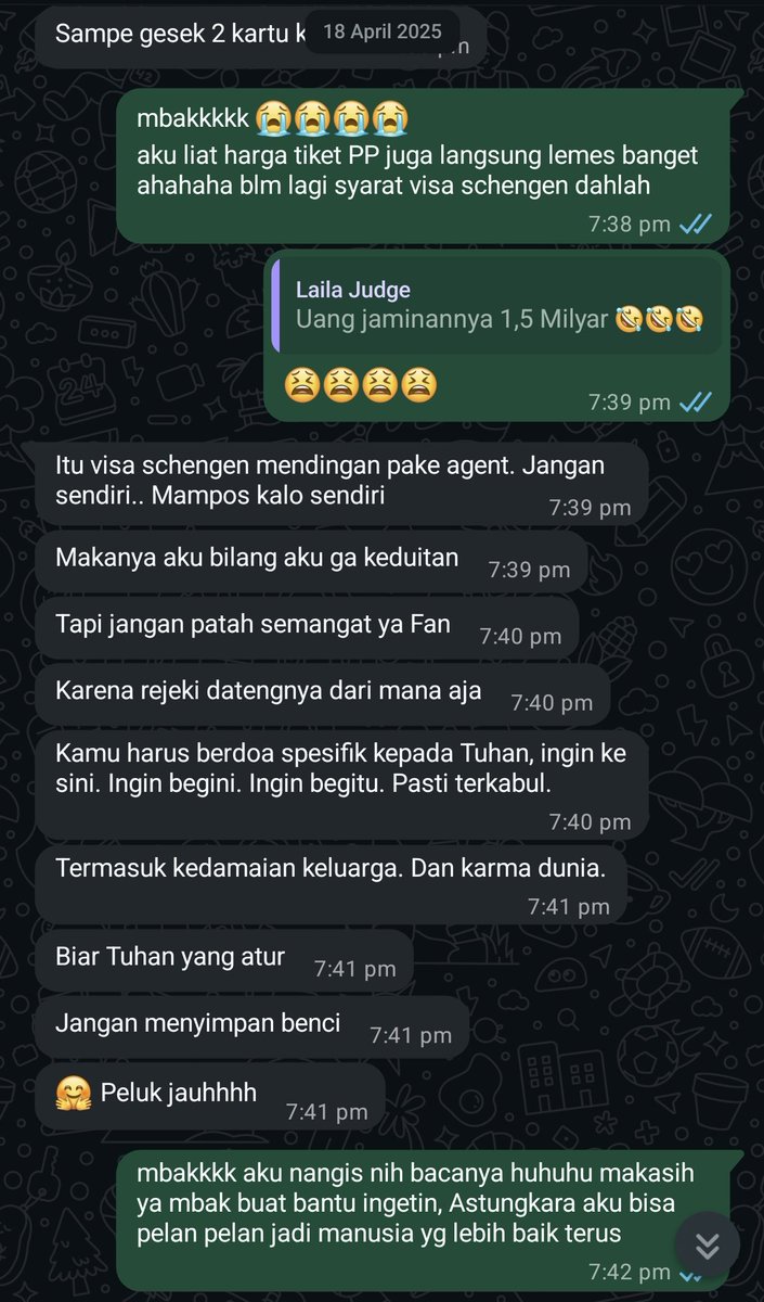 urfavoritenemy_'s tweet photo. april aku hopeless, takut visa ga approved, ga bs beli tiket, dan ga punya uang jajan. oktober aku lulus ujian,bisa beli tiket PP pake SQ, uang jajan H-5 berangkat ud cair. 

makasi berat @lailadimyati 
kala itu kata kata mbak Laila sangat sangat aku tempel dikepala. https://t.co/RXmcQhID0Y