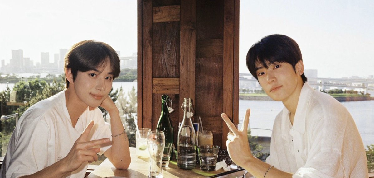 this jaewoo pic screams married with 3 kids, 2 cats, and 1 dog, living peacefully in the outskirts of italy, with a vacation home located somewhere in japan