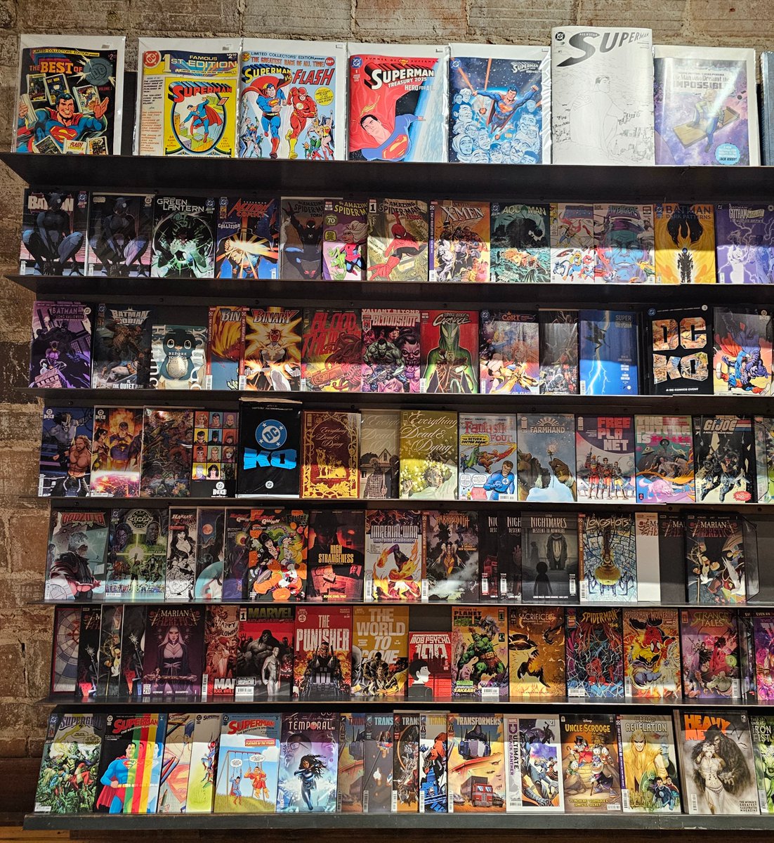 Legend Comics & Coffee tweet media