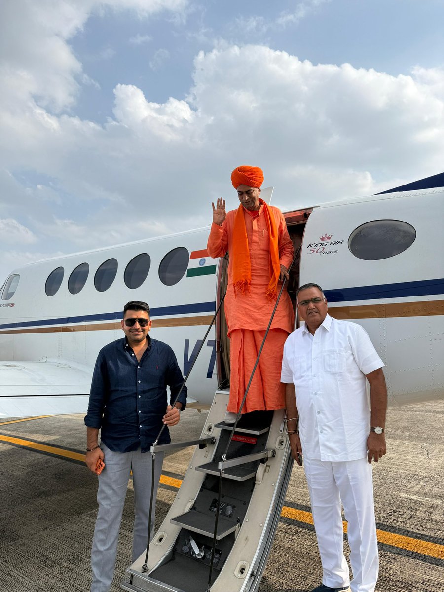 RavindraBhati__'s tweet image. गुरोः कृपया सर्वमिदं प्रकाशते॥