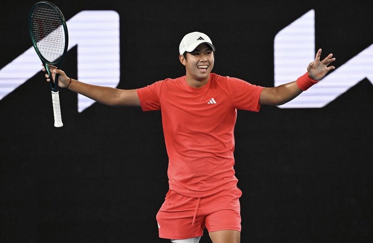 Lucho_Tennis's tweet image. Masters 1000 Shanghai 🇨🇳 

🇺🇸 Learner Tien 1 set @ 1.80 - 1% ✅

« Mé Tien y va être fatigué !!!! » 

(19 ans et en ultra forme vs le joueur qui crampe à chaque match)

Bref’, ON ENCAISSE 💰

VAMOS ❤️

#TeamParieur