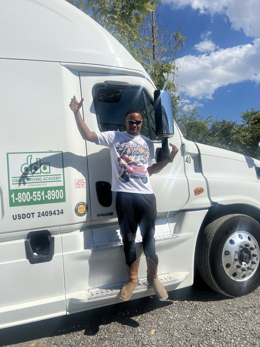 🏃🏾‍♂️‍➡️💰 tweet media