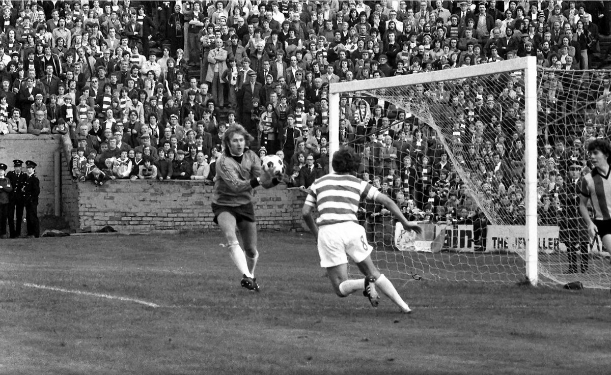 thistlearchive's tweet photo. On this day 1977, Bertie Auld becomes the 3rd and final Thistle gaffer to defeat a Jock Stein side. Gibson and Craig boss the midfield, Latchford keeps it respectable for Celtic. Somner the winner, clean-sheet for Roughie. Full hub up... #OTIG π§πͺ
π https://t.co/ffyahdqnAW https://t.co/hwOPDJ0Nch