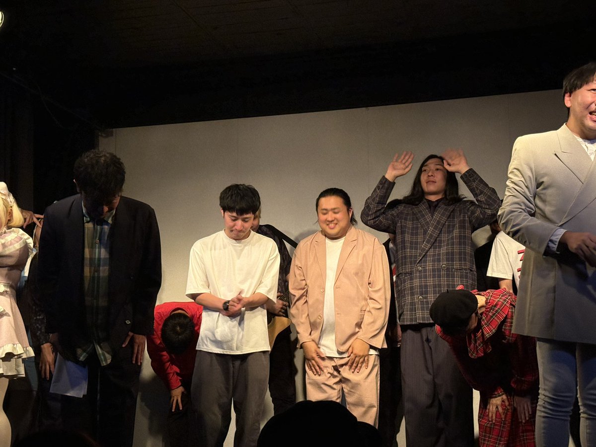 誰よりも深くお辞儀するじょっくすさんを見逃さないやね