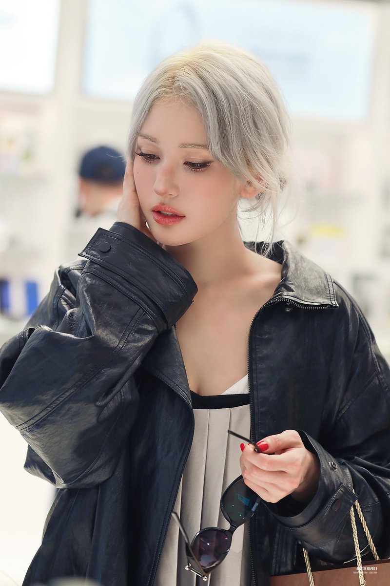 250928 𝘐𝘕𝘊 𝘏𝘘 🛫

😎🕶️

-
#전소미 #jeonsomi