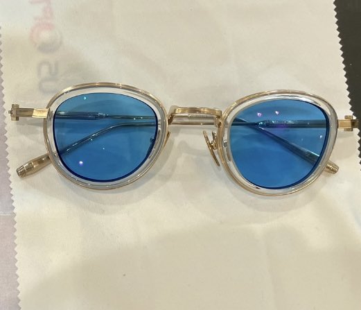 Dannyman511's tweet photo. From this ⬇️ to this ↘️ https://t.co/5RzhNLxrv9 #styleicon #customtint #bluetopaz https://t.co/hHZT3YfEAN