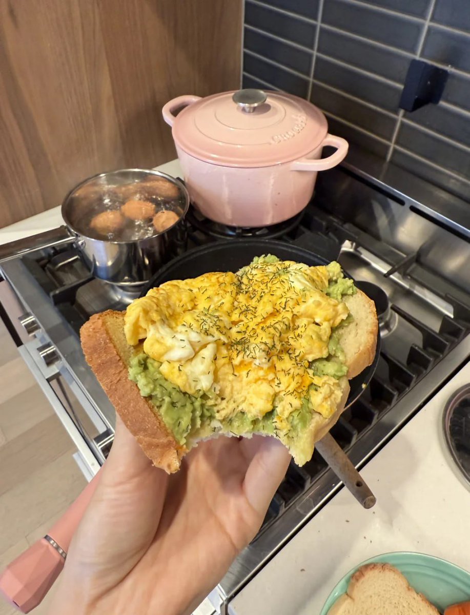 logwood_1998's tweet photo. I was full before my eggs were cooked🤓 https://t.co/nGqiKKbx3e